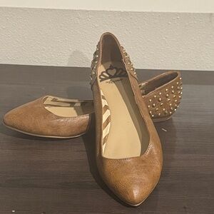 Elegant Brown Flats with Gold Accents